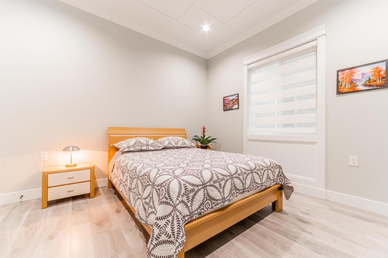 Aaron'S Sweet Home Surrey Luaran gambar